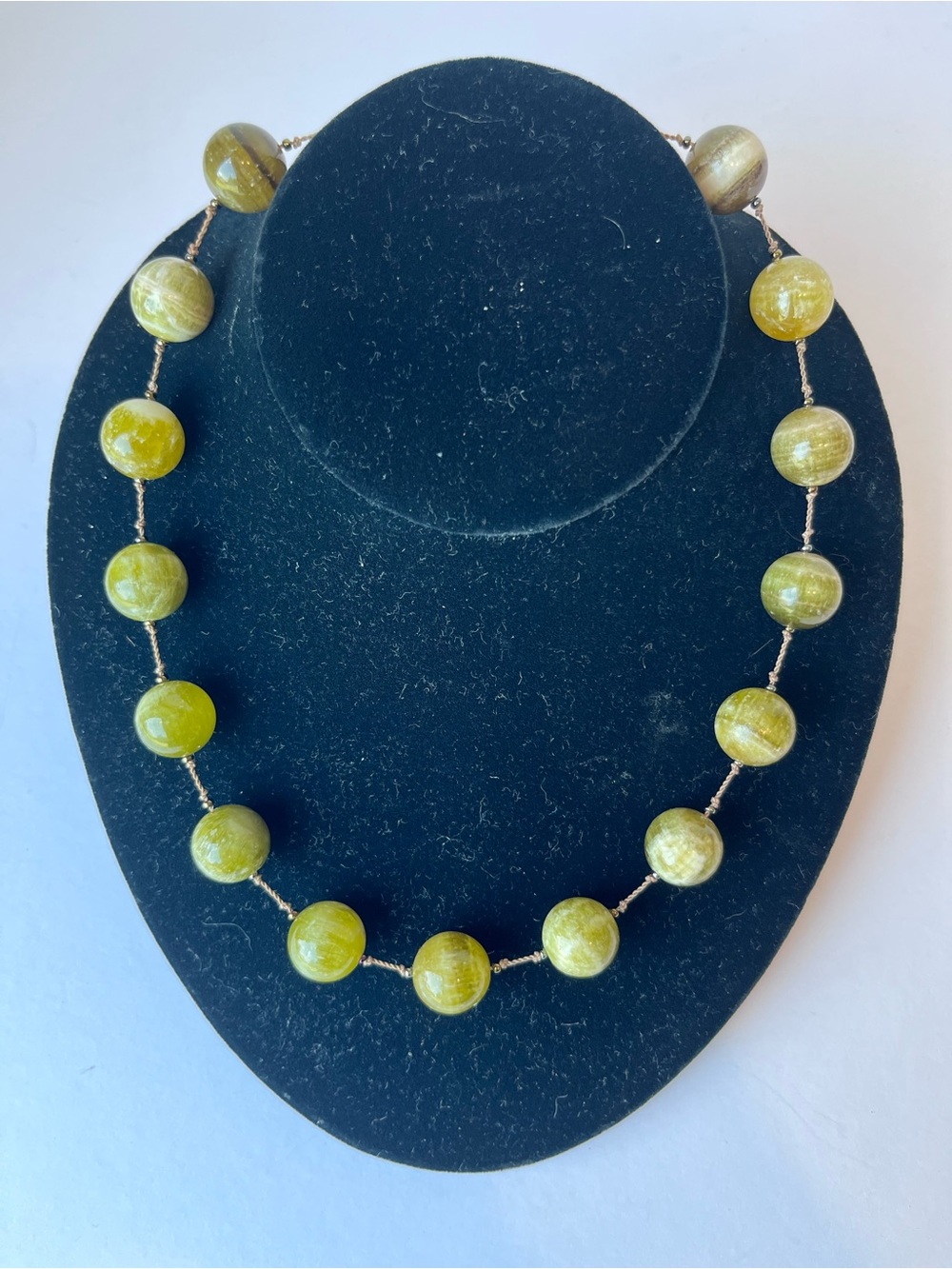Beautiful Vintage Green Stone Necklace 925 Sterling Silver Clasp